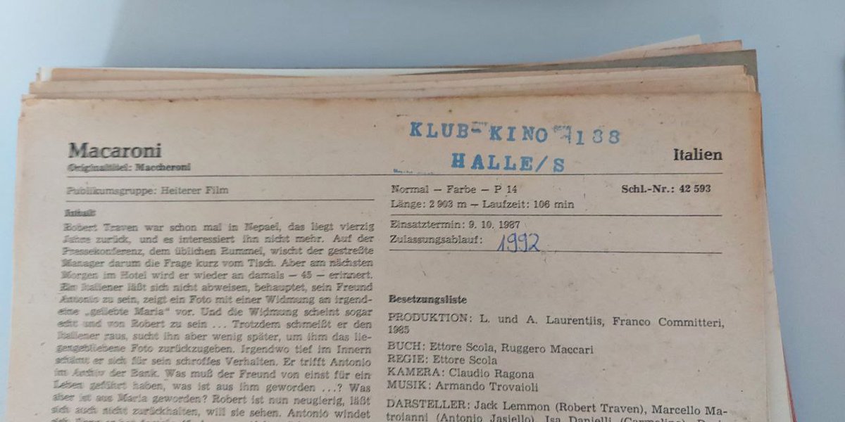 #Fundstück: Karteikarte vom Film "Macaroni" mit Stempel vom Klubkino 188 in #Halle 

#KinoinderDDR #citizenscience #DEFA
