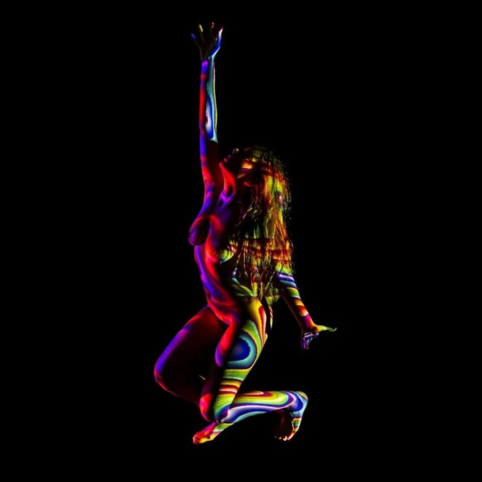 morbeck_art's tweet photo. GM guys ... a great friday to all.

Generative art + body projection + photography 

work in progress ...

#photography #generativeart #bodyprojection #wip https://t.co/r8oQE0K6is