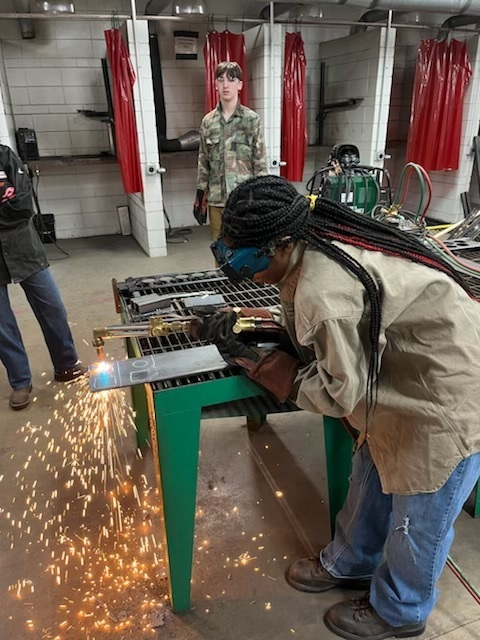 DesotoParish's tweet photo. MHS Welding students have graduated from classroom instruction to the lab. By the end of this semester they will able to cut metal with Oxy-Fuel and Plasma, Arc Gouge, complete 1F-4F and 1G-4G welds and practice other welding processes. #FindYourWayFriday https://t.co/y0riGhVzEU