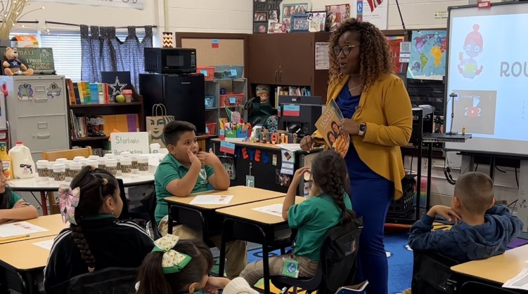 JulieMorgan262's tweet photo. 2nd grade went to Starbooks today and did a book tasting with Ms. Brady and Ms. Reyes!  @MrsBradysBunch @rogers_buchana  #LANlevelup #lionslevelingup @LAComoFWISD https://t.co/RbfCsXwYRI