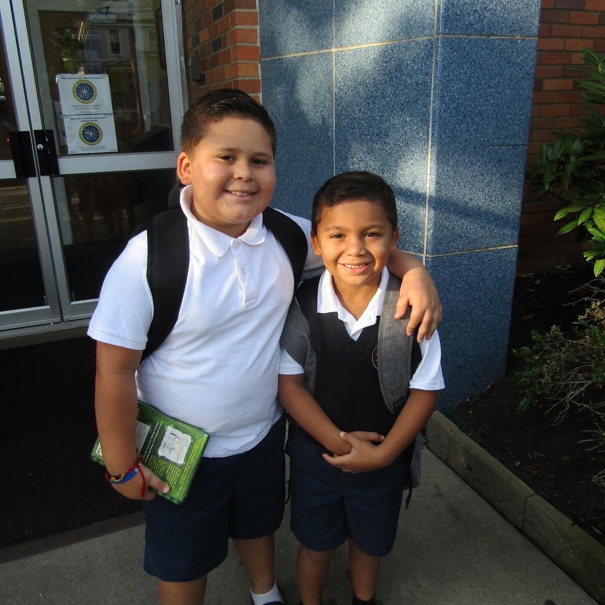 OLMCblueknights's tweet photo. Our students were all smiles as they returned back to school this week! 😀 #olmcblueknights #olmc #firstdayofschool #asburypark https://t.co/DGEFn5ZxTi