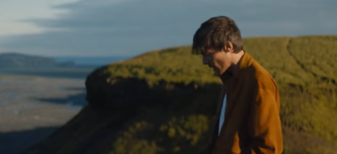 larryparallelss's tweet photo. LOUIS &amp; HARRY MV'S PARALLELS https://t.co/LaEQVcRTRJ