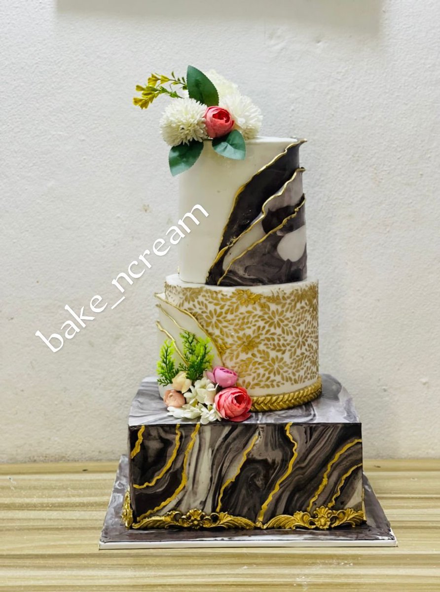 OmaNwanze's tweet photo. Make una come patronize me oh. We get cakes for as low as 7k.
Our location is Enugu.

#30BG #secondary #ScammerDipo #iceprince #Obidients #OBIdientFamily #Obidatti023 #Obidatti2023 #PeterObiForPresident https://t.co/1edc5PXy7P