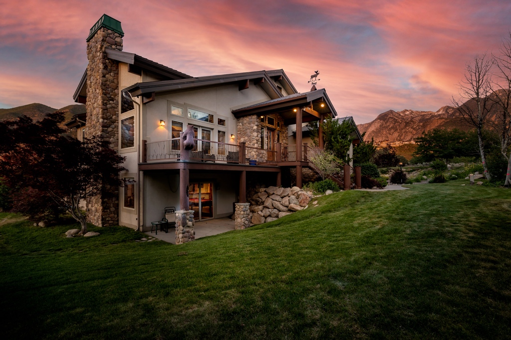 REPhotoUtah's tweet photo. #realestatebroker #realtorlife #realtors #realtorforlife #realestatesales #realestatebusiness #utahunique #utahisrad #utahillustrated #utahliveelevated #utahphotography #forsale #property #estateagents #propertymarketing #realty #home #sold #house #realestate #properties https://t.co/pMf00wlaEp