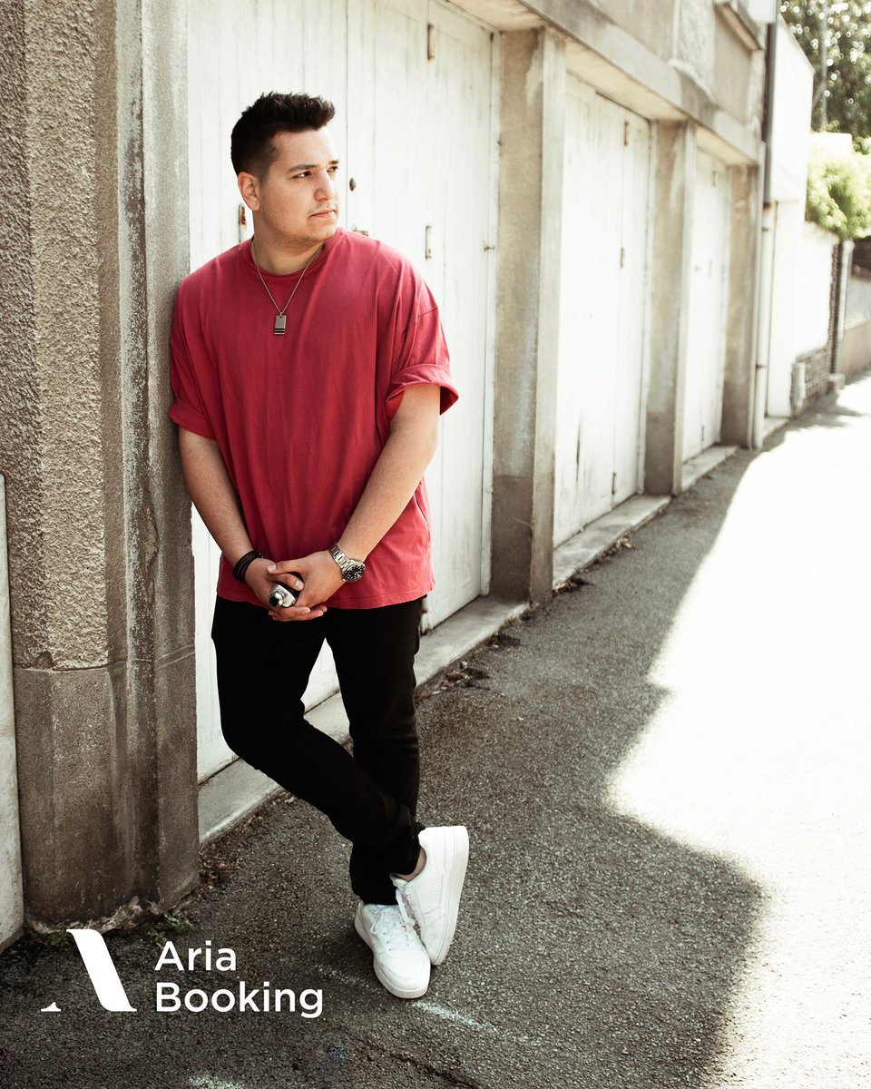 aimevivion's tweet photo. Je suis hyper fier de vous annoncer ma signature dans l’agence Aria Booking &amp; Aria Booking Urban en tant qu’agent artistique/booker de nombreux artistes electro/urbain nationaux et internationaux ! 🤝

🌐 https://t.co/oCM3JBTDIN
✉️ aime@aria-booking.com https://t.co/bop4I1HJaH