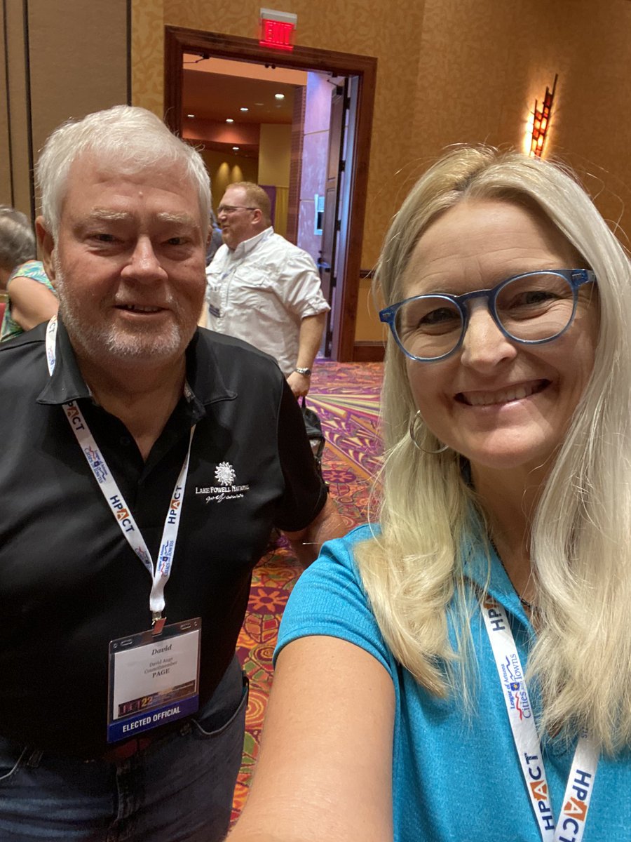 k_sliva's tweet photo. #Lact22 @AzCities Start the day right! 😄Breakfast &amp; discussion! 🥓☕️Many issues around the table this morning at the speed networking session. Thx for the pic Councilmember Auge of Page 💦🤳☕️ #networking #conversation #importantissues #citiesandtowns #discussion https://t.co/vWZnzskxFb