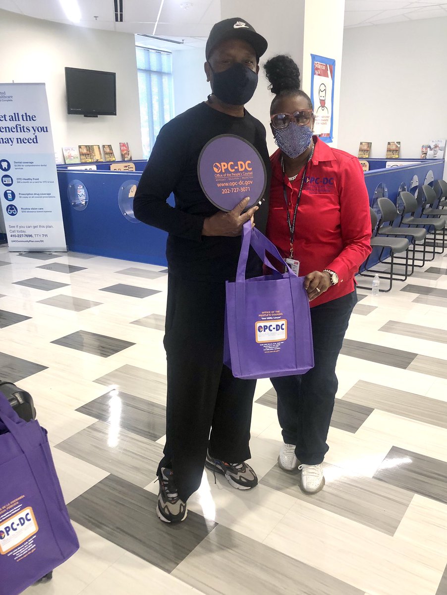 DCOPC's tweet photo. Denise, in the red shirt, is one of the top-notch @DCOPC community outreach specialists who can assist DC residents with a variety of utility service & billing issues. Here she greets a consumer at @DCHumanServ in #Ward8. Reach @DCOPC specialists @ 202.727.3071 #OPCcanHelp https://t.co/hj1Bm3ZaSU