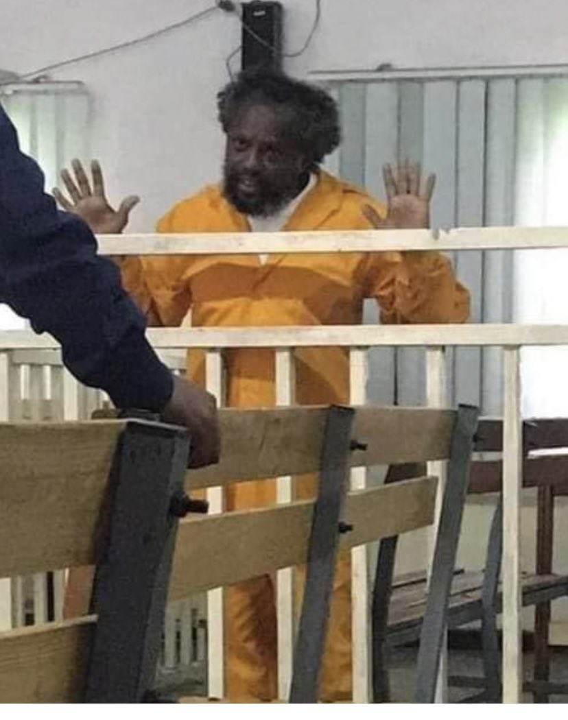 የፍትህን መፅሄት ፍትህ አጥታ ስትሰቃይ ከማየት በላይ የሚያም ምን አለ..?💔😭

ለካስ የፍትህ መፅሄት ለምስኪኖች ለድምፅ አልባዎች እንጂ ለራሷ ጉልበት የላትም😭💔

የፍትህ መፅሄት አፍ አውጥታ ያነባችልህ ህዝብ ሆይ እንዴት ለሷ አፍ መሆን አቃተህ ?💔😭