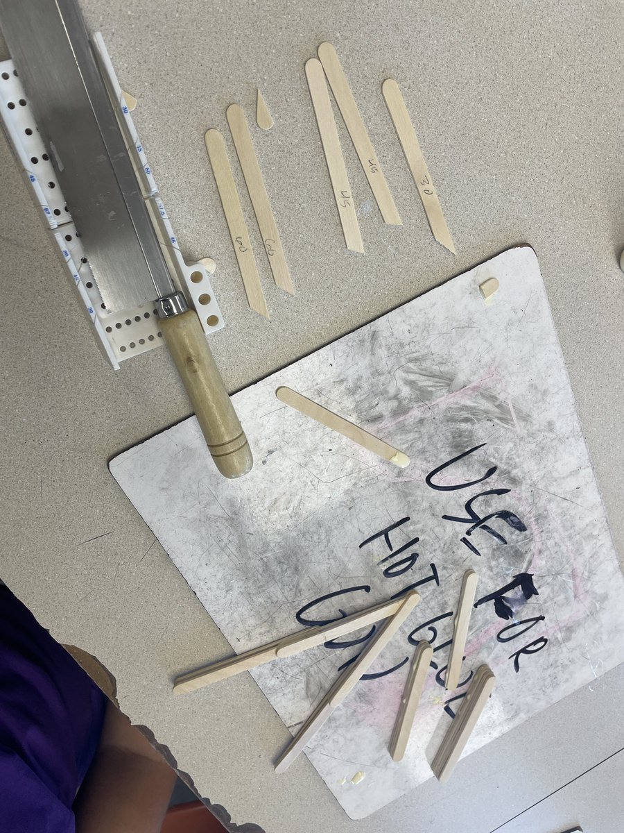 mrdulberger's tweet photo. While designing and building her phone stand in I&I today, this student learned to use hand tools to make angled cuts. After a couple iterations she decided 30 degrees would work best for her design. #MIMSCTE https://t.co/v3RVL3A9dh