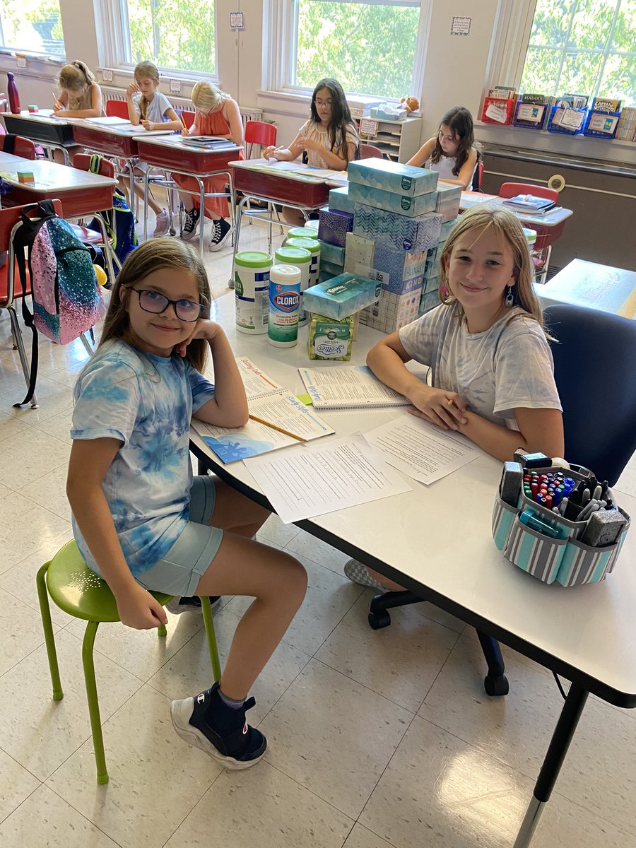 Ms_Johnsonrm20's tweet photo. Such a great first few days of school! https://t.co/6SZ0Q7TrVF