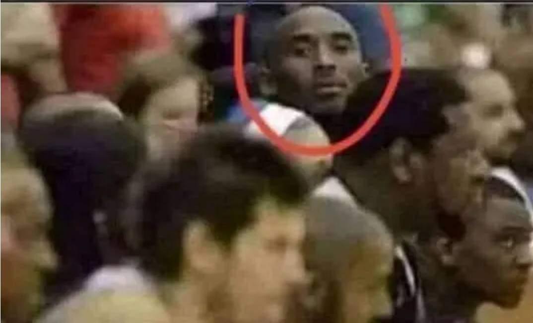 لما تكون أنت وابوك بنفس الجامع.... 

وتسمع الإمام يقول:-زوجوا أبناءكم من قد سواها😂🤣😅😃

هههههههه 😂🤣😅هههههههه 😉😁😹هههههههه 😍😀🤩