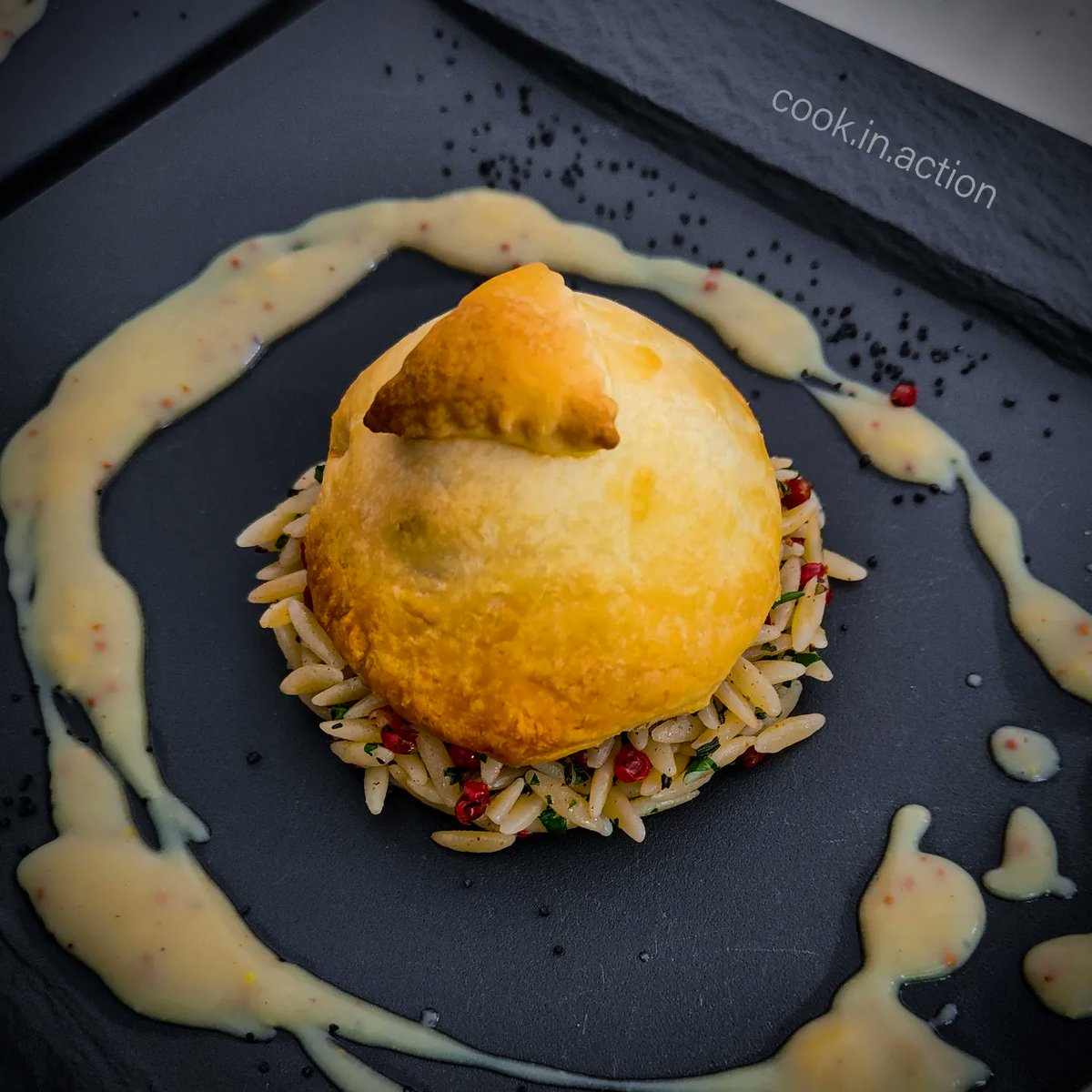 Cook_in_Action's tweet photo. Zum #Geburtstag konnte ich die Beschenkte und den Schenker mit meiner Arbeit am Herd begeistern 😉🧑🍳
Zufriedene Gesichter gehören zum Lohn für mein #Kochen 👍
#Geschenk #Mietkoch #KochFürZuhause #Privatkoch #Koch #ZuhauseFeiern
#MietkochNRW #CookInAction #Geburtstagsgeschenk https://t.co/GRImZIePsk