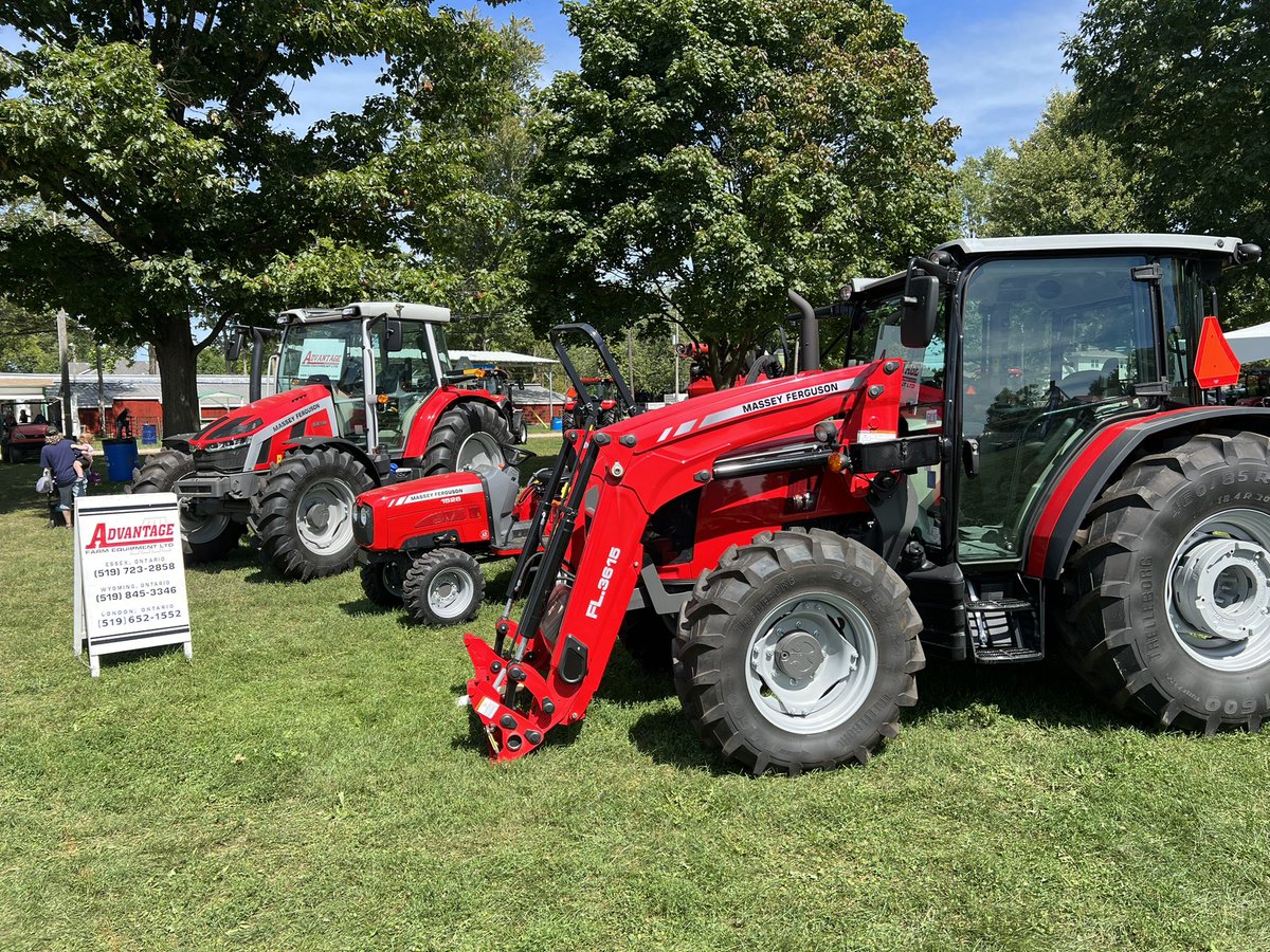 AdvantageFarm's tweet photo. Showing off @AGCOcorp finest at the #HarrowFair. Proud to support communities. #ontag @Fendt_NA https://t.co/n34XQ4xBmV