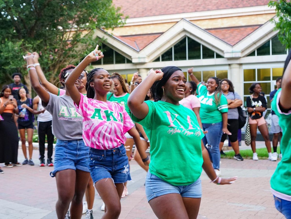 TCU_AKAs's tweet photo. Kappa Lambda would like to thank everyone who attended Why I Wear My Letters and Meet the Greeks! Be on the lookout for more opportunities to kick it with KL๐๐
#aka1908 #keepingupwithkl https://t.co/SxvLYGmCiL