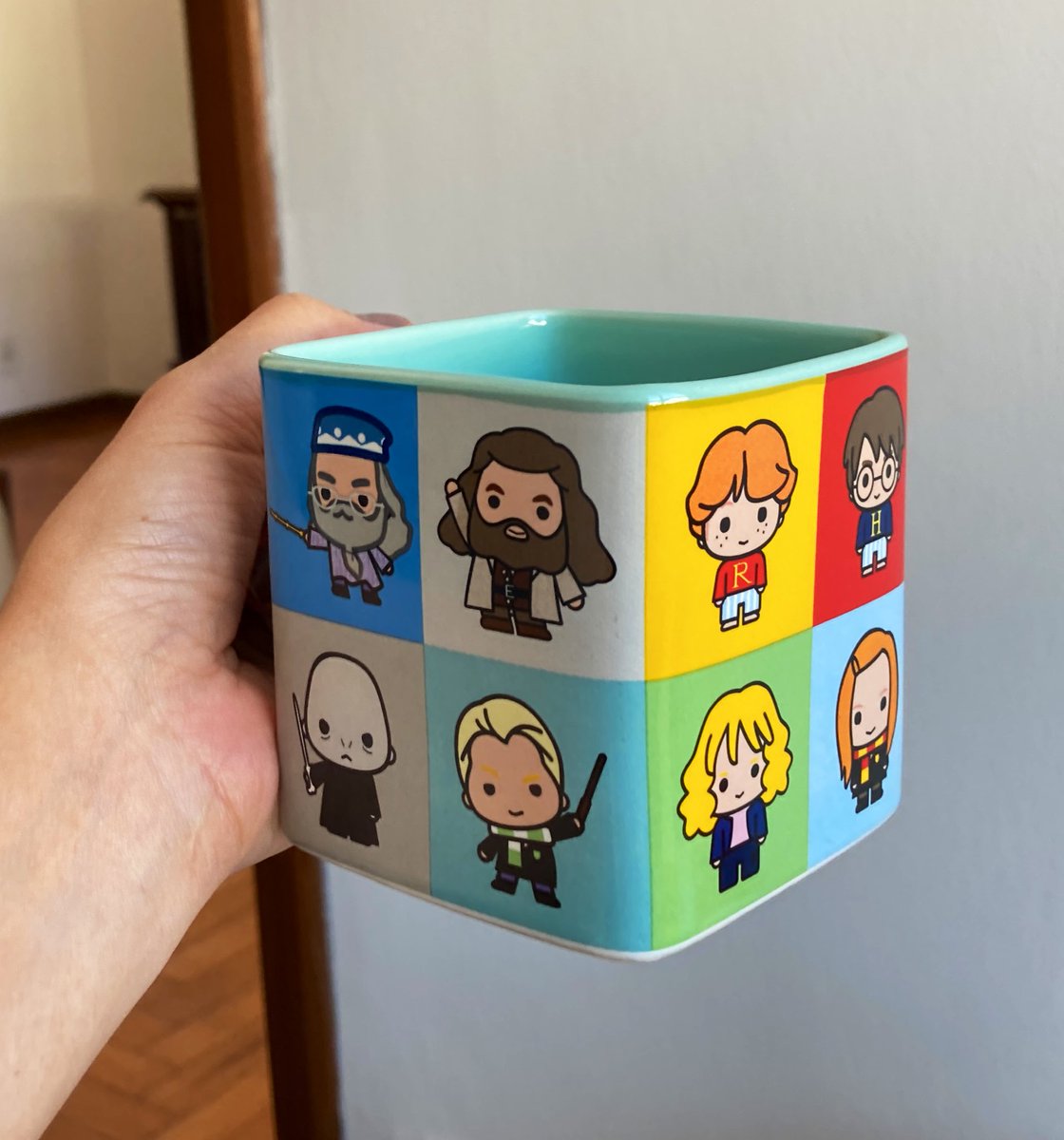 dianalizc's tweet photo. La taza más linda que verán hoy. #HarryPotter 🪄 https://t.co/xtp9JRQ0a8
