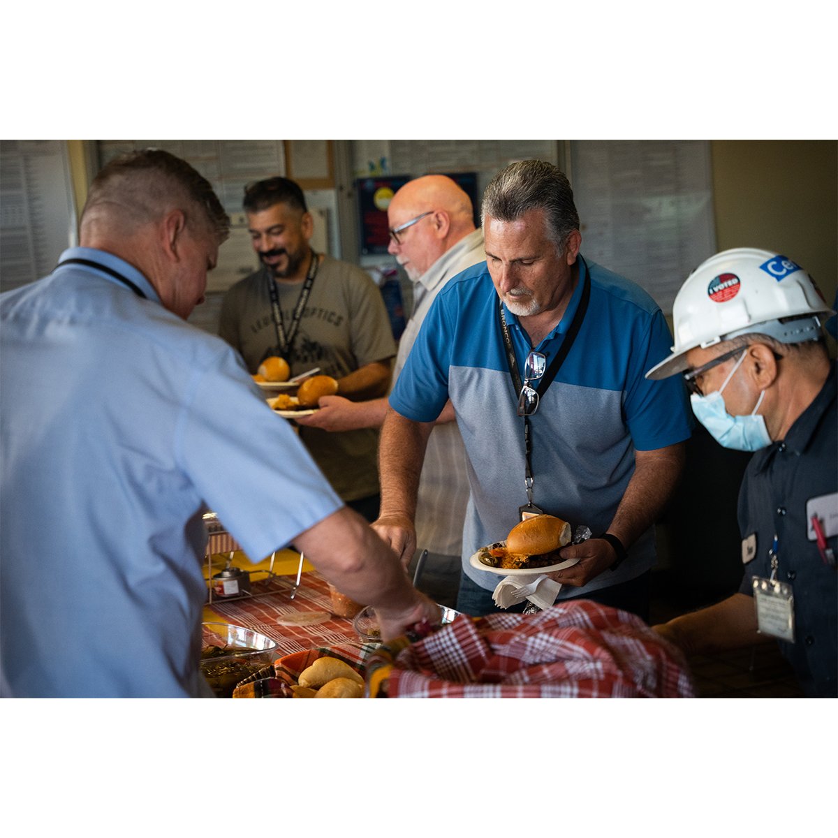 lithographixinc's tweet photo. Lithographix grilled up a Carne Asada lunch to show our appreciation of our hard-working, dedicated, and talented employees in celebration of Labor Day. Thanks to all of our employees and happy Labor Day to all! 
#laborday #carneasada https://t.co/AiVan1IJYk