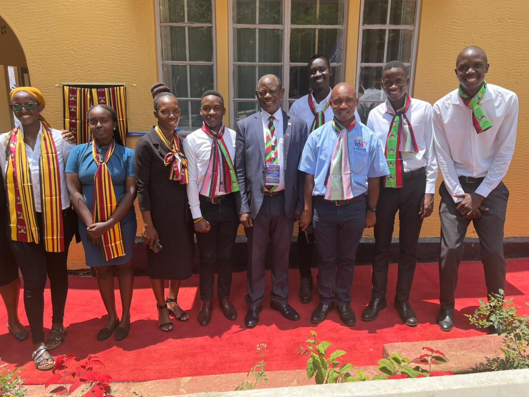 PeacejamUganda2's tweet photo. We are very glad to have had some of our Mentors participate in the preparation for the visit of the @Rotary International President at the Makerere University Rotary Peace Center. Here, our Mentors posed for a picture with the Vice Chancellor of Makerere University. https://t.co/UuVgB4oCnu
