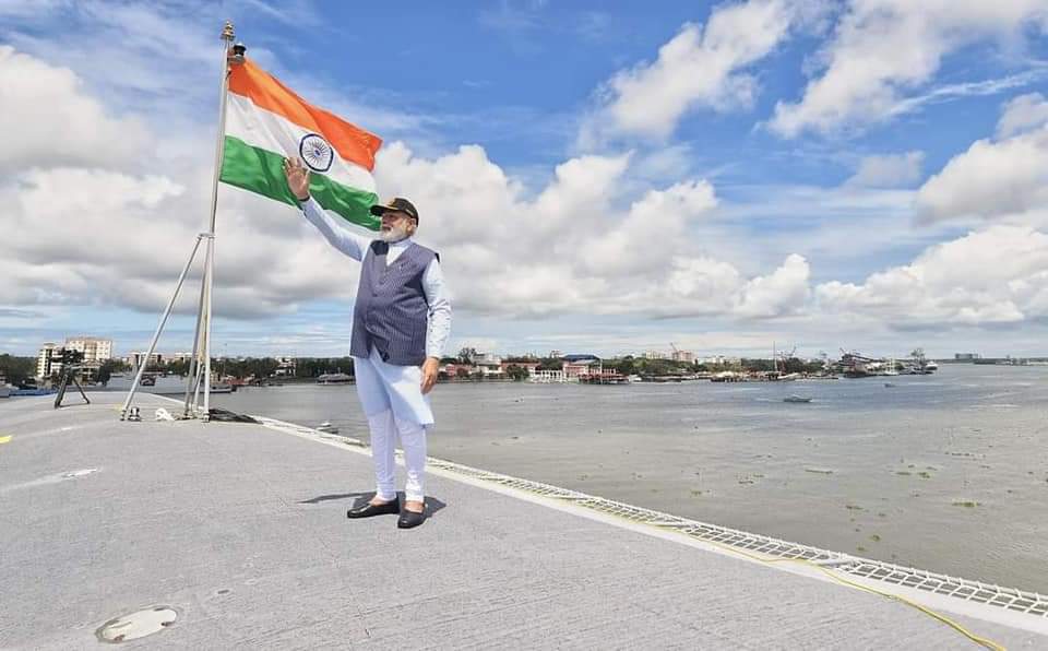 RiturajSinhaBJP's tweet image. देश के यशस्वी प्रधानमंत्री आदरणीय श्री Narendra Modi जी ने जब से प्रधानमंत्री पद की शपथ ली है देश की सेनाओं को विश्व में सबसे अग्रणी व आधुनिक बनाना उनकी प्राथमिकताओं में से एक है और उसके लिए वो हर संभव प्रयास कर रहे हैं। 1/2
#INSVikrant