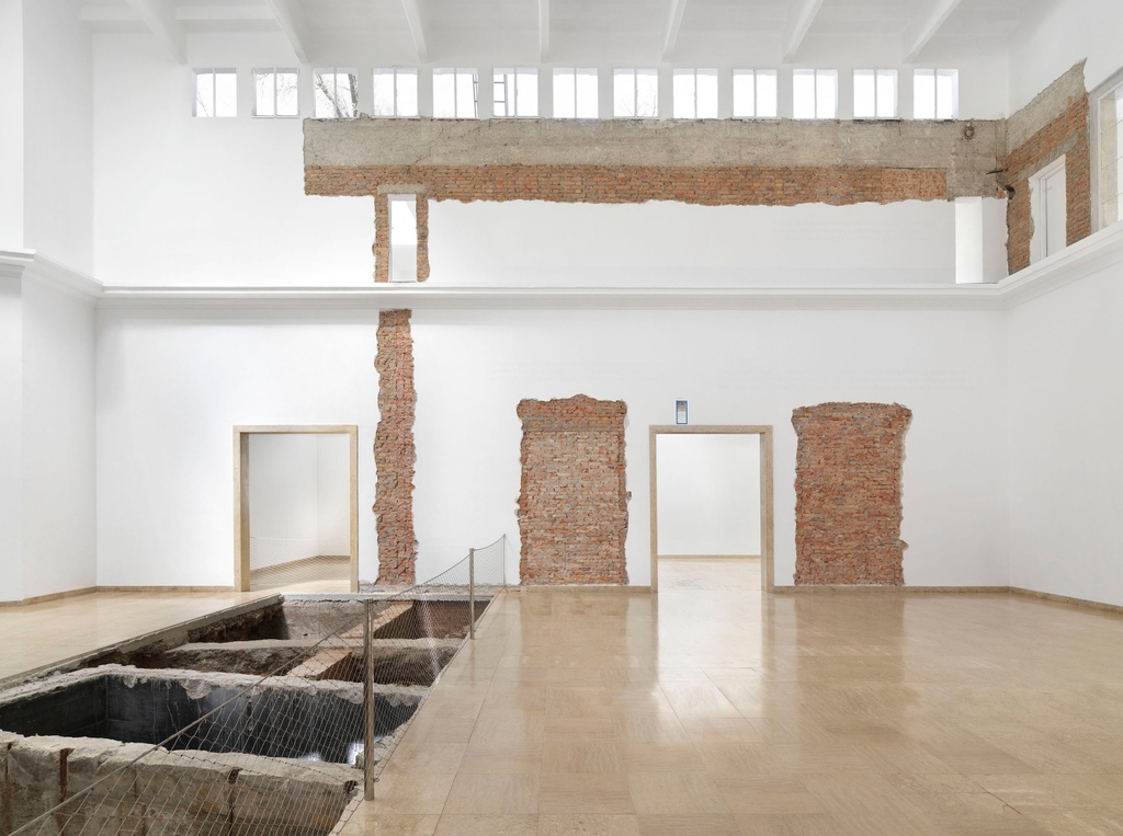 efluxeducation's tweet photo. Field Notes: Maria Eichhorn, “Relocating a Structure,” German Pavilion, 59th Venice Biennale: Jef Declercq
#fieldnotes
#mariaeichhorn
#relocatingastructure
#germanpavilion
#deutscherpavillon2022
#jefdeclercq
https://t.co/sxm05bDZ9f https://t.co/oVLOKvrV7k