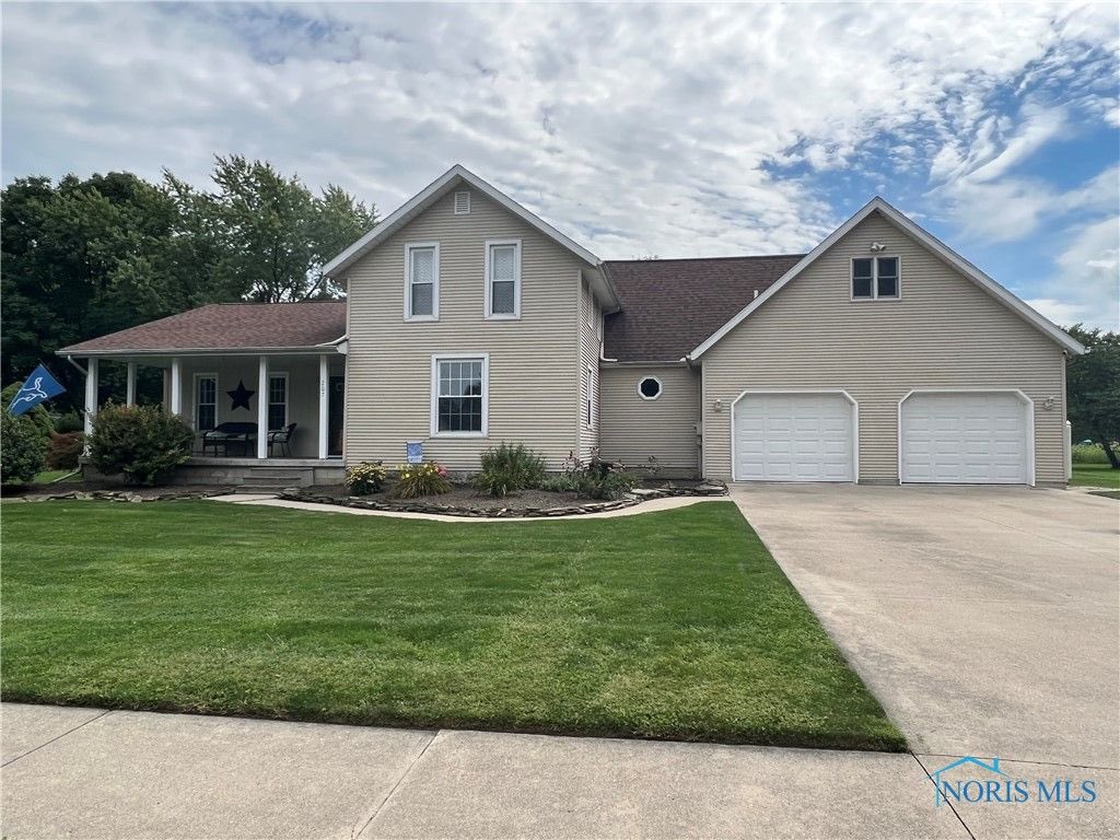 AndiShipman's tweet photo. See what I found on @Zillow! https://t.co/VNDeSH4MnM https://t.co/4r15sBiYyq