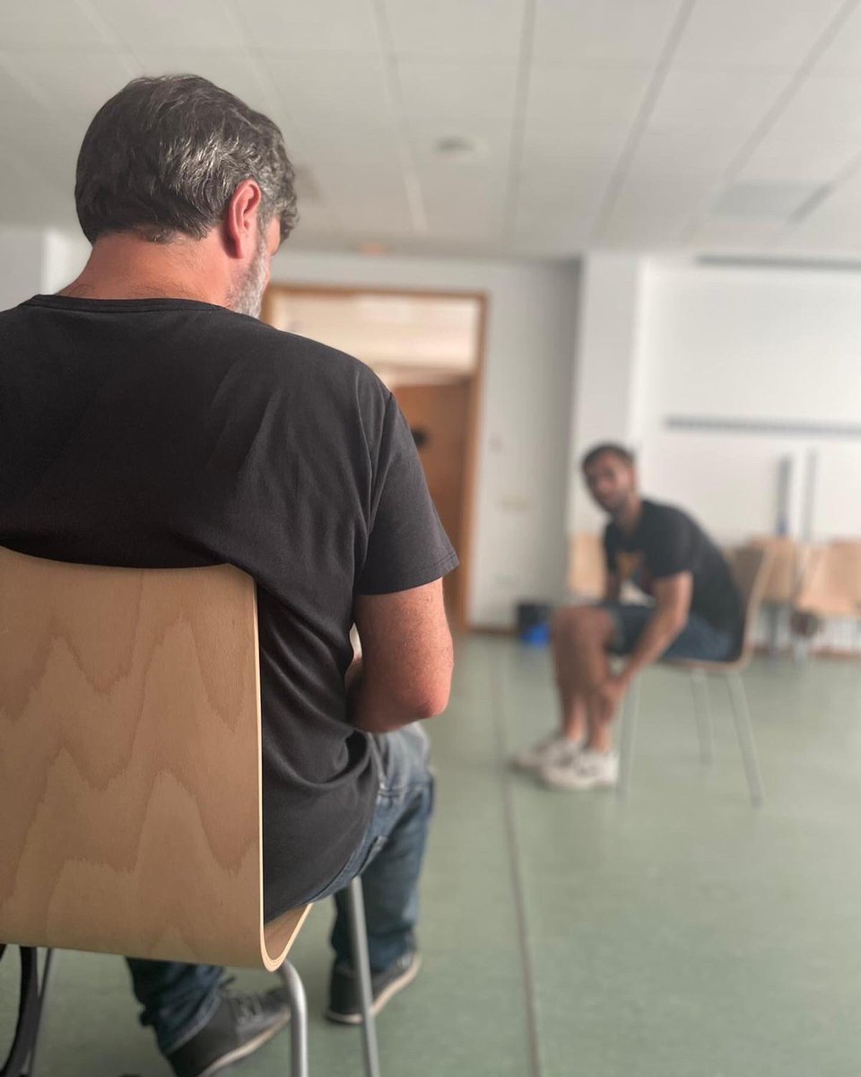 cuencaaescena's tweet photo. Máximo concentración del alumnado en las clases de @javihsimon #cuencaaescena #cursos #formacion #teatro #cuenca #artesescenicas https://t.co/OwOTViHwsq