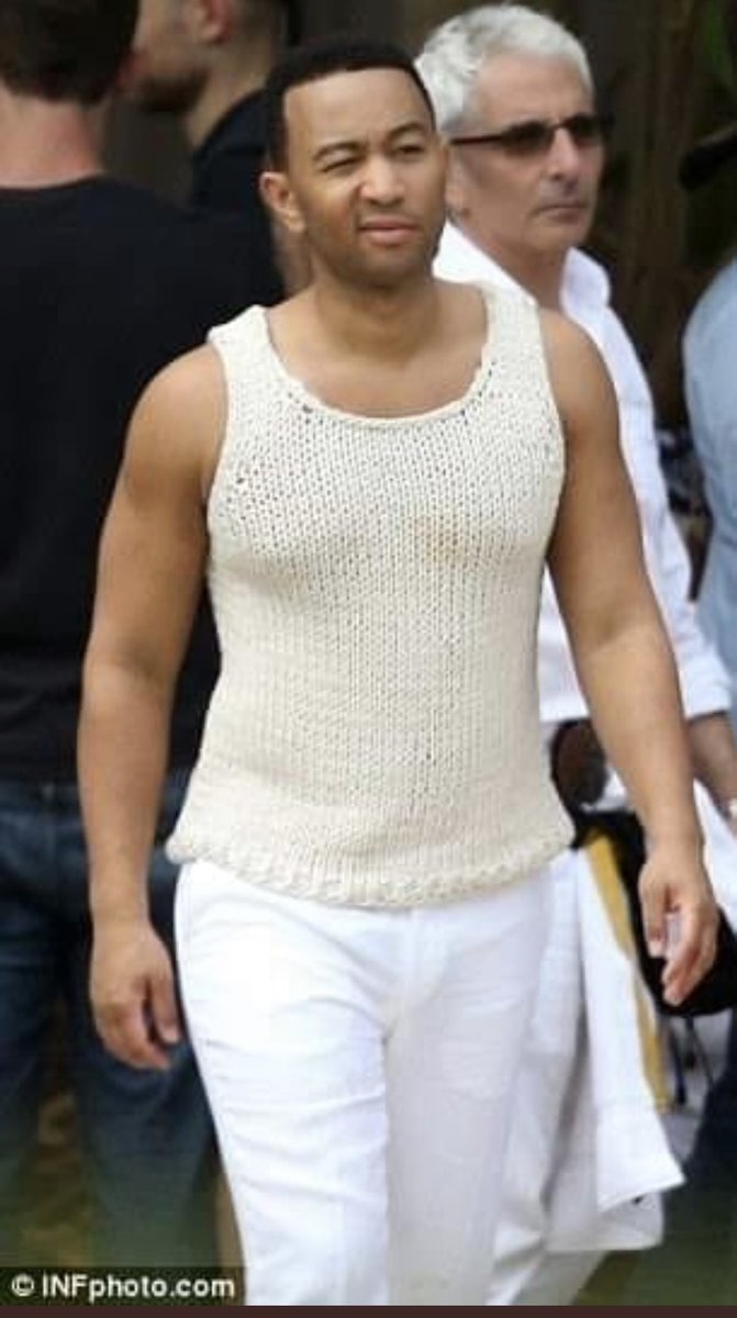 JReturns3's tweet photo. @johnlegend Nice tits https://t.co/jvIGU4lhDD