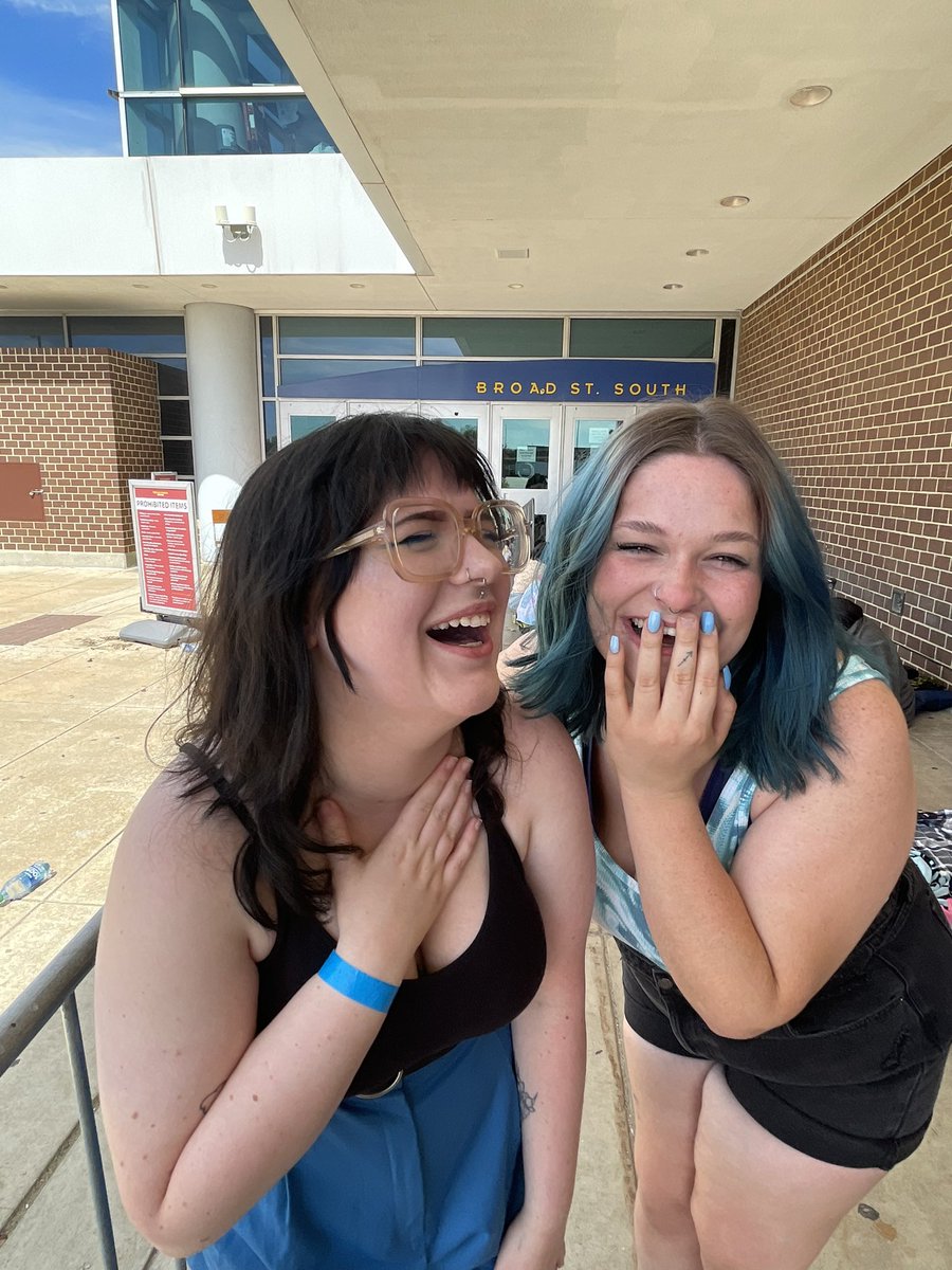 trafficcaddict's tweet image. obnoxious w the pics as always