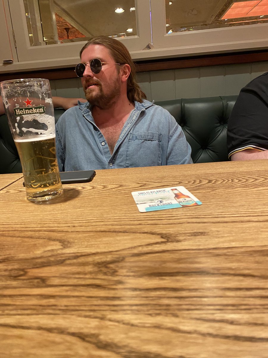 JoeWeston14's tweet photo. @SamRyderMusic nice to meet you mate, quality bloke 😂👀👀 https://t.co/uxM9P7nl3w