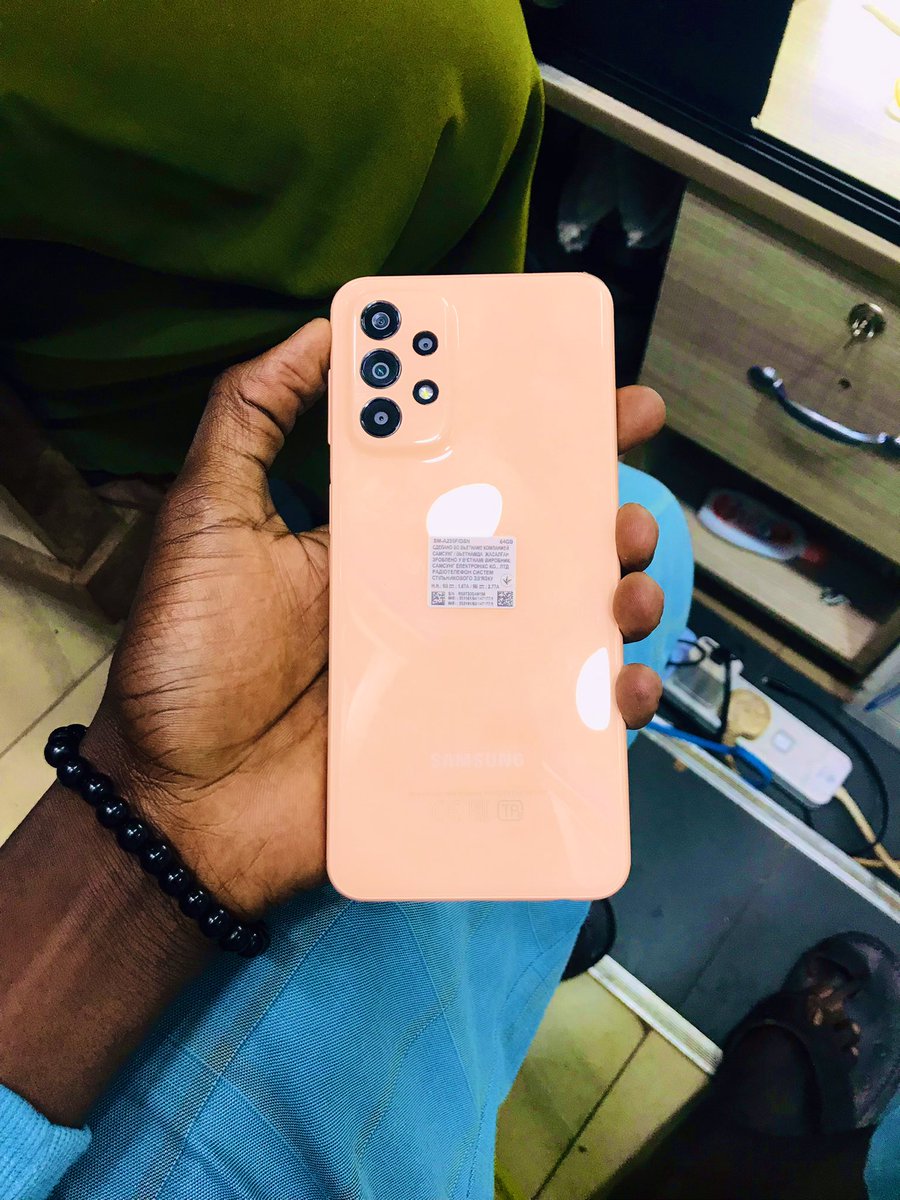 leneonlineshop's tweet photo. Samsung A13 64gb at only 570,000 premium used  
Call or WhatsApp 0773580618 for order and delivery 
#lene_electronics https://t.co/MMVlpNzPMQ