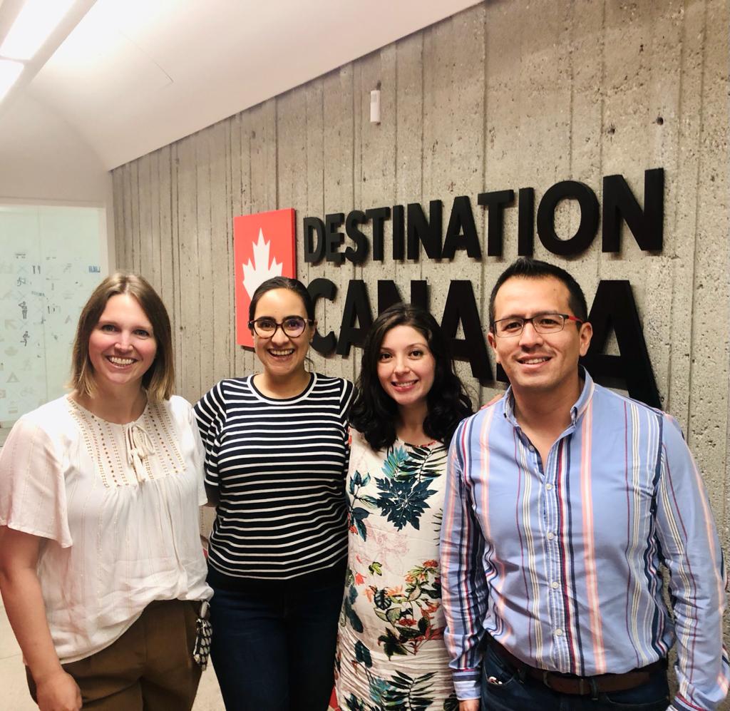 prcentralmx's tweet photo. #LaVidaEnPRCentral también se disfruta desde #Vancouver en donde se encuentra nuestro equipo de Destination Canada trabajando en la sesión de planeación estratégica 2023. 🇨🇦
@alethia_gv / @JessikPam / SergioVargas
#Canadá #PRCentral #Agencia #México #Marketing #RRPP https://t.co/zClYUAto5A
