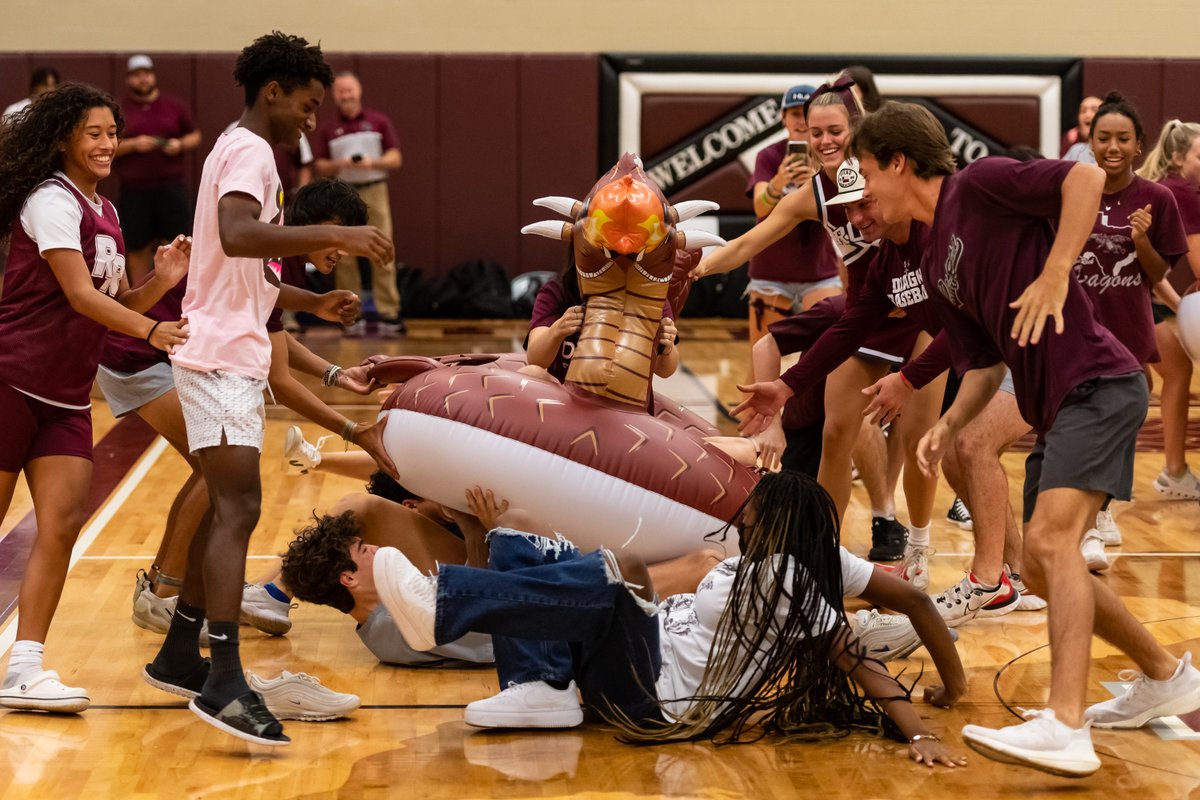 HenryHueyPhoto's tweet photo. Dragon boat races, RRHS pep rally 9/2/2022. @DragonNationRR #RoroHoCo https://t.co/kvHKzvOpi8