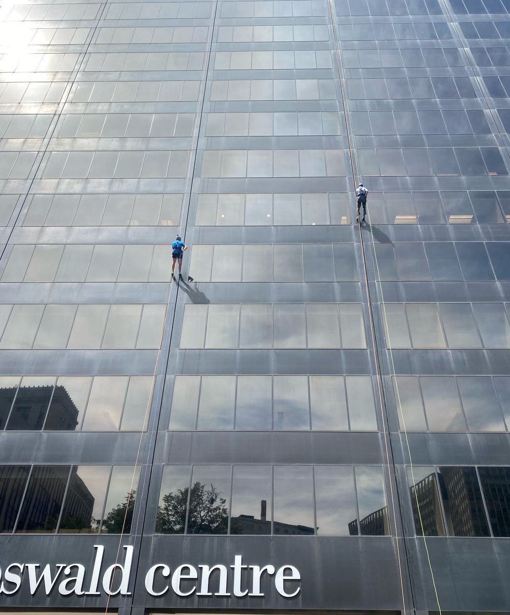 UHCMC_ED's tweet photo. Our very own @mtniehaus fearlessly rappelled down 23 stories😱 in downtown #CLE to raise money for @Lifebanc to honor &amp; support donors &amp; their families &amp; to educate local high schoolers.🤩#soproud #OTE22 #OverTheEdge #DonateLife #CLErising #Believeland #UHproud @UHhospitals https://t.co/lwAoSNy83b