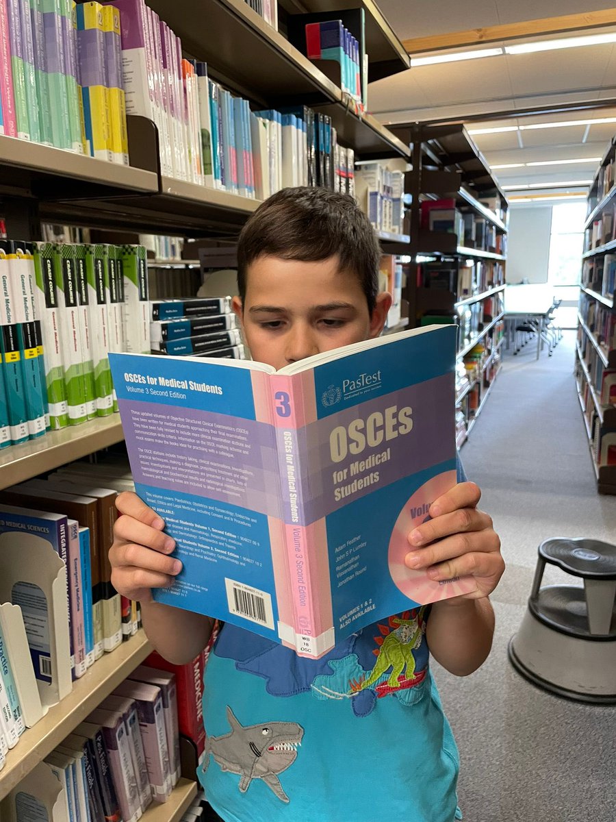 The Ward Based Teachers have had a great day showing potential future medical students around the School of Medicine, and even meeting current students! <a href="/UniversityLeeds/">University of Leeds</a> <a href="/UoLStudents/">Uni Leeds Students</a> <a href="/TiMEtoTeachMed/">TiMETOTEACH</a> @LeedsMedHealth <a href="/KathrynHogg11/">Kathryn Hogg</a> <a href="/KirstyM03367136/">Kirsty Morrison</a> <a href="/sallymillar/">Sally Millar West 💙</a> <a href="/stuartcook29/">stuart cook</a>
