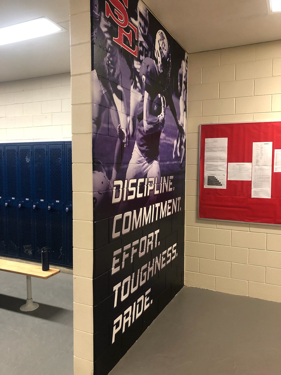 JosephViv44's tweet photo. @coachteonic and the rest of @sehssports had some sweet renovations. Kick some ass tonight Vs. GBE https://t.co/82AVvowgTW