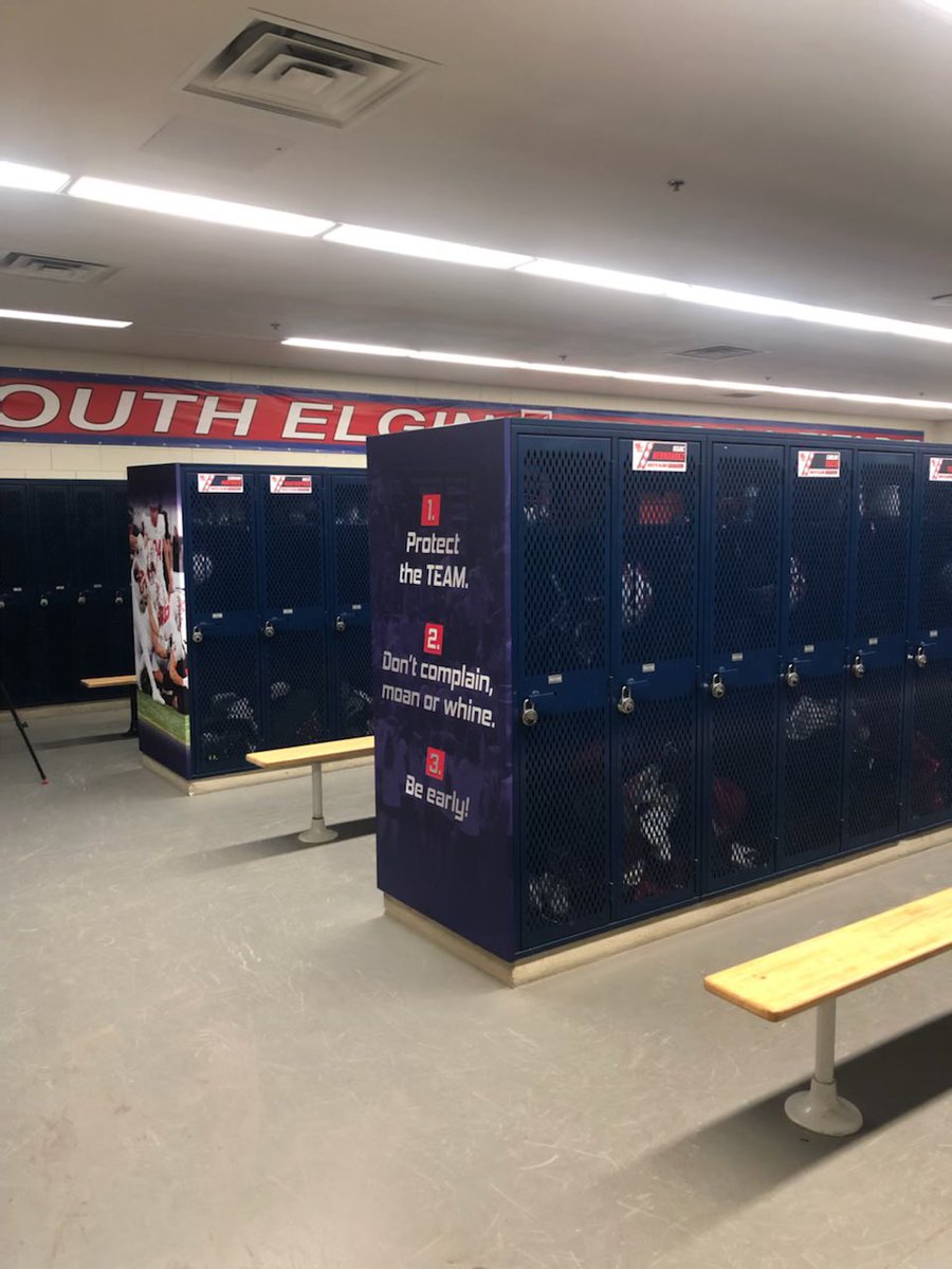 JosephViv44's tweet photo. @coachteonic and the rest of @sehssports had some sweet renovations. Kick some ass tonight Vs. GBE https://t.co/82AVvowgTW
