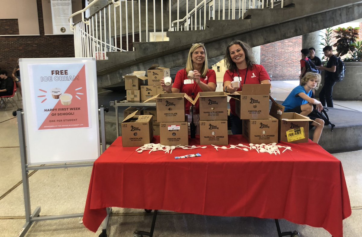 GHS_MediaCenter's tweet photo. GHS Assistant Deans Boyd and Mistretta passing out ice cream to students - what a great way to end the first (be it, abbreviated) week of school! 🍦😋 Enjoy the long weekend everyone! https://t.co/vTZZUeZUH0