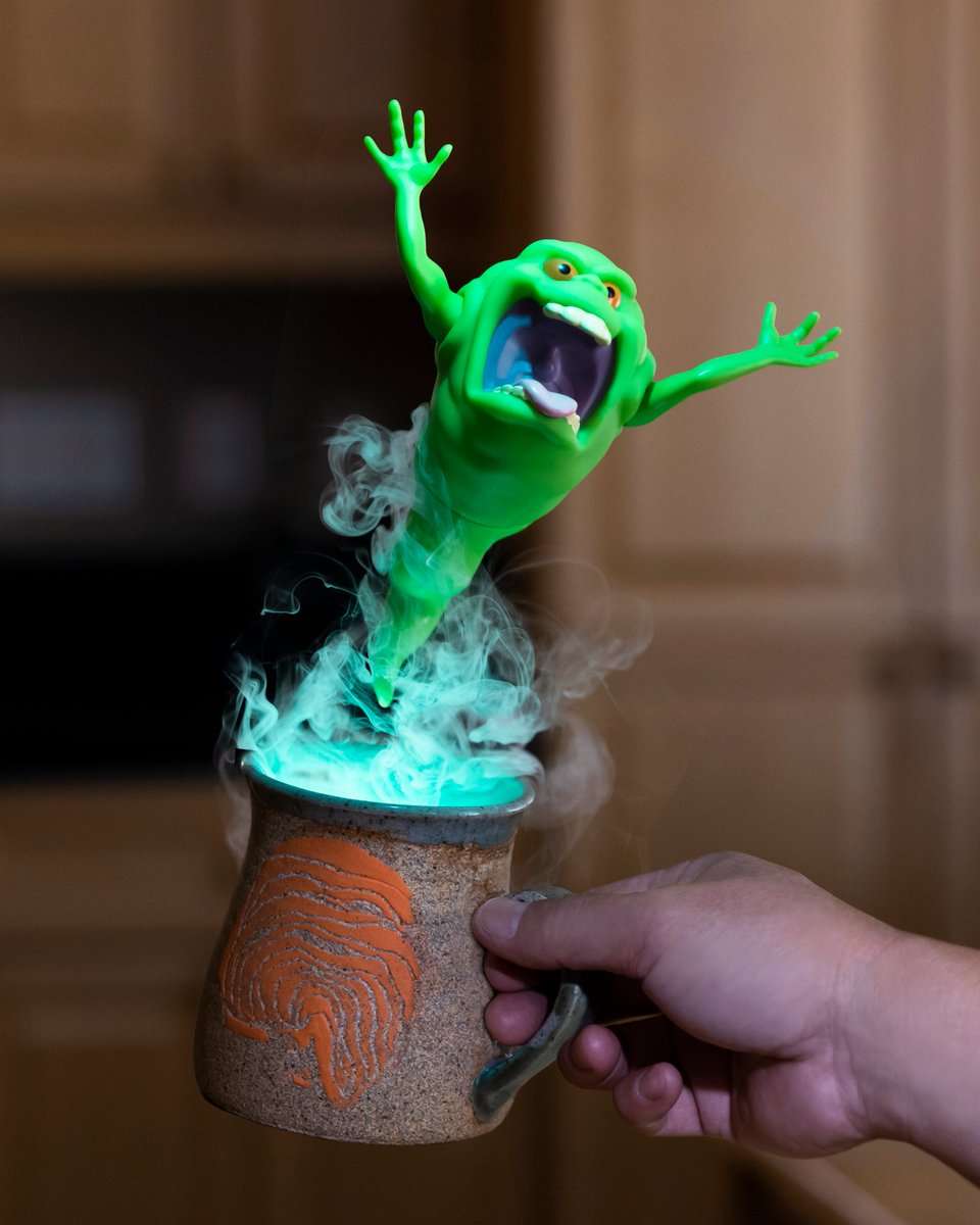 Slime and sugar with your coffee?👻😫
Behind the scenes here - instagram.com/p/CiAcSAEvlS8/
Volume up if you check it out...