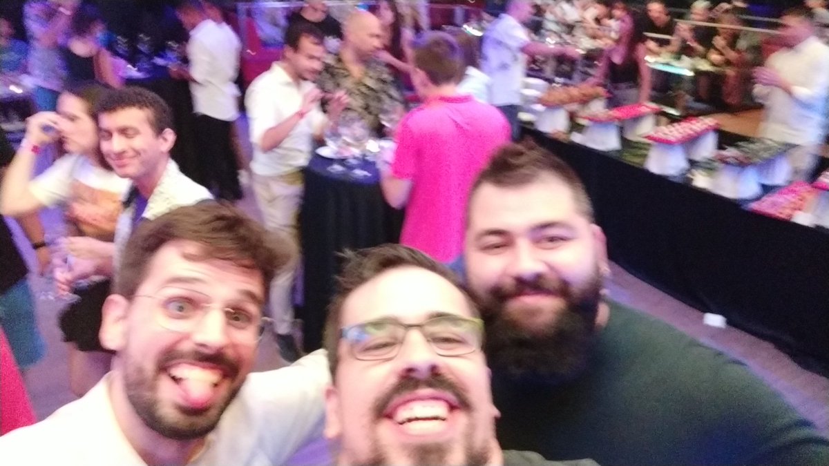 BlanxiMM's tweet photo. #AxieCon there we gooo https://t.co/pFcIPI5fAa