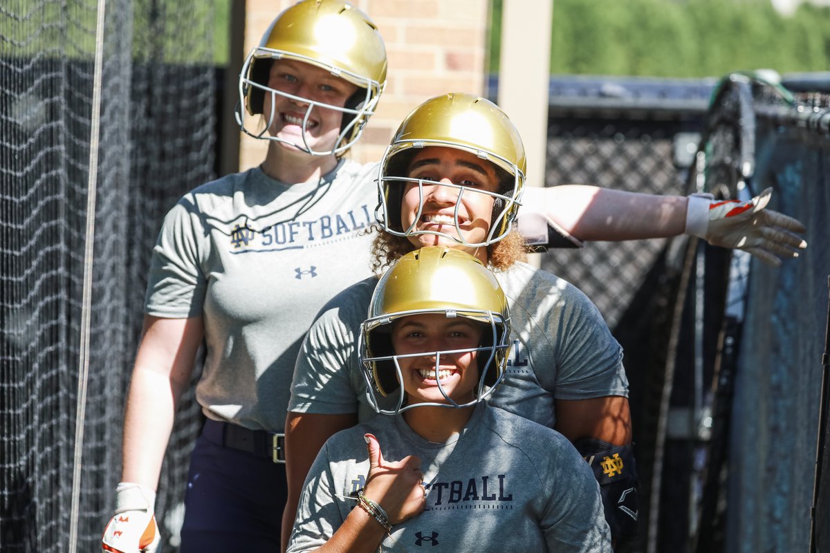 NDsoftball's tweet photo. Friday feeling

#GoIrish☘️ https://t.co/9FkhlBcrDh