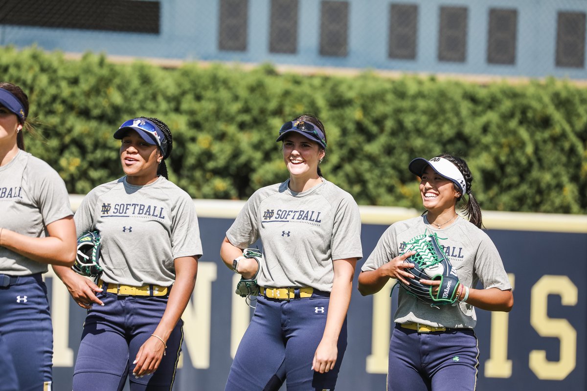 NDsoftball's tweet photo. Friday feeling

#GoIrish☘️ https://t.co/9FkhlBcrDh