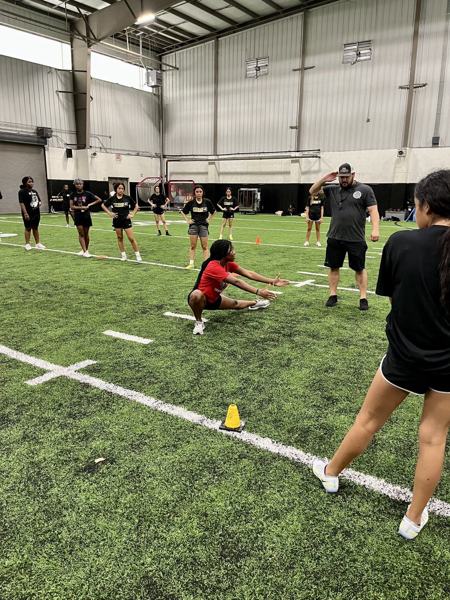 RCHSGIRLSTFXC's tweet photo. Getting better everyday! Thank you @coachalvarado07 💪🏼💛🖤 #oneRC #BetterTogether https://t.co/R7HfTTc46Q