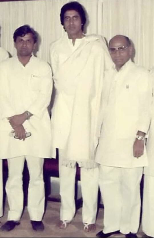 With @SrBachchan and Harisingh Maida ji who was instrumental in recommending @ahmedpatel name to Indira Gandhi ji as Lok Sabha candidate from Bharuch in 1977, when he was just 26 years old.