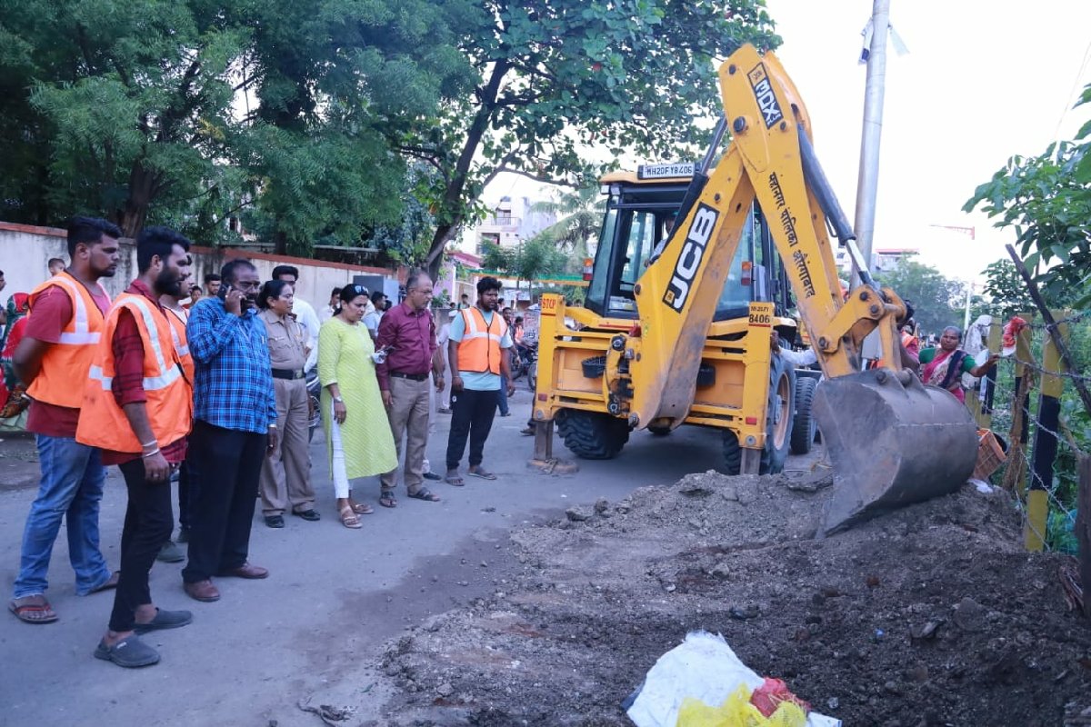 The_SwitchNews's tweet photo. AMC removes encroachment in various area
https://t.co/qFd9pC4aPY
#Aurngabad #Encroachment https://t.co/vbZTswGCxv