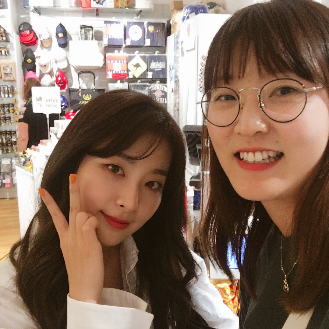 REDPRISM_off's tweet photo. ⠀⠀⠀·⠀⠀⠀𝐫𝐞𝐝⠀⠀⠀𝐩𝐫𝐢𝐬𝐦 ⠀⠀⠀#🍪⠀⠀⠀neɯ⠀⠀⠀*⠀⠀⠀𝕦𝕡⠀⠀⠀╱.⠀⠀⠀d͟α͟t͟e !
Shizuka ya está uniéndose al #EmiBoomStream, deseandole todo lo mejor a esta bebé en el lanzamiento de #BoomshakalakaOutNow. https://t.co/QOLQL34lIx