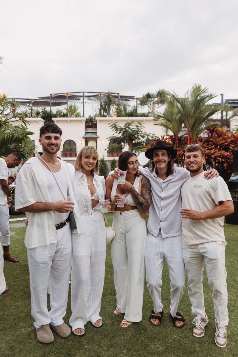 JedinasWorld tweet media