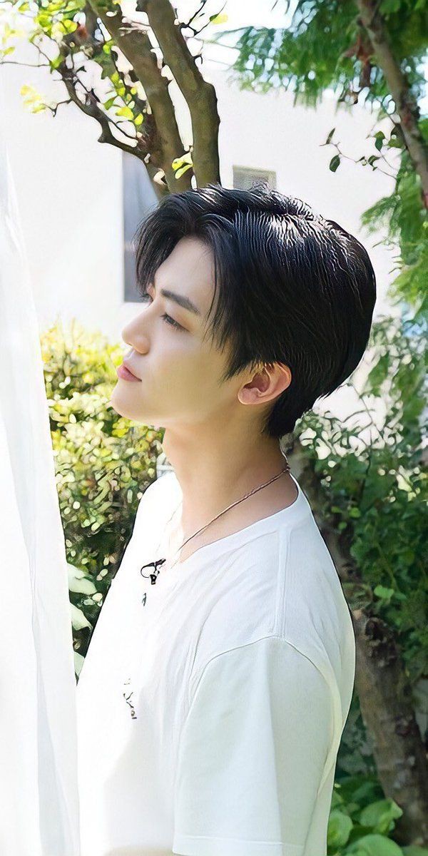 renlovea's tweet photo. NAHYUCK AU

—Be My Mommy! 

“Heliam tidak tahu dari mana anak ini muncul, tiba-tiba saja ia mengaku sebagai anaknya, padahal selama ini Heliam bahkan tak pernah menjalin kisah asmara dengan siapapun!”

(cw//mpreg, missgendering) 

©Renlovea https://t.co/ACwvrPPNJq