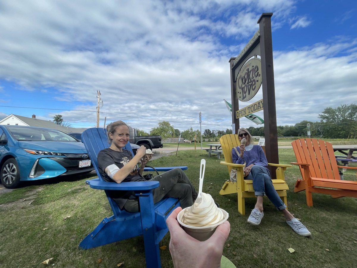 bubbly5151's tweet photo. #Creemees in #VT. https://t.co/HgzCIr3sBm