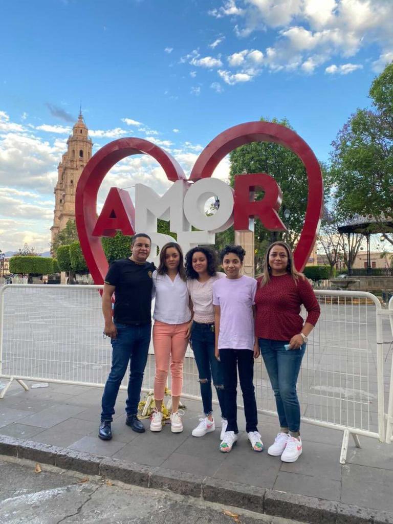 DerivaYT12345's tweet photo. #MegustadeMexico #MaristaCelaya @ULISESCENTENO https://t.co/9QWIliy6o8