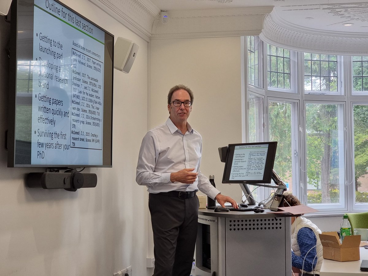 Final session  #catchscischool22 with Jeff McDonnell reflecting on launching a #career in #waterscience  @freshwaterflows @LES_UniBham @bIGIdeas_UoB