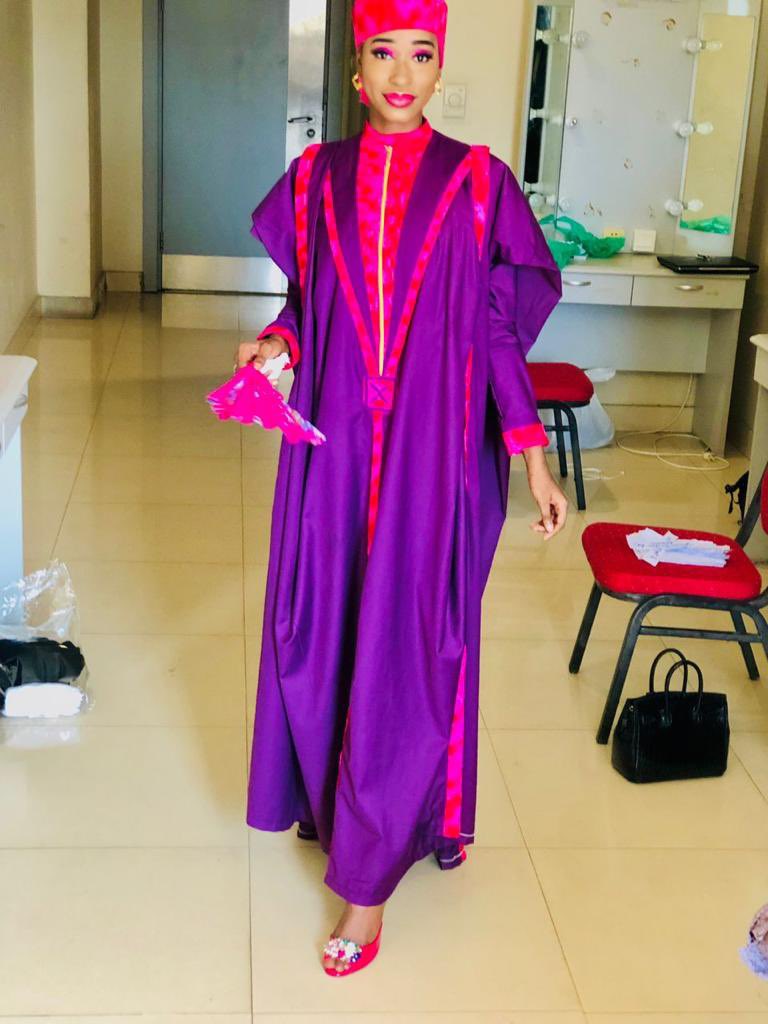 Sagnsel's tweet photo. Jummah mu barack 🙏

L’idée pour vos cérémonies: style and color
Faites comme Ameena ! 
Ñawal la lou rafet nga guénë ñëpp bégg🤌🏾😍

Pour vos commandes, veuillez nous contacter Par Dm ! https://t.co/8KkrU0uKth